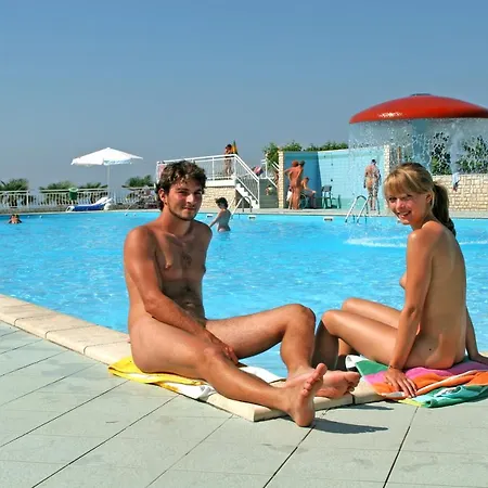 Easyatent Fkk Safari Tent Ulika Naturist - Clothes Free